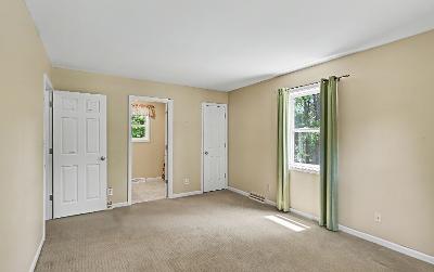 30 Oak View Drive, Julie & Co. Realty
