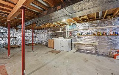 30 Oak View Drive, Julie & Co. Realty