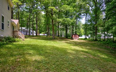 30 Oak View Drive, Julie & Co. Realty