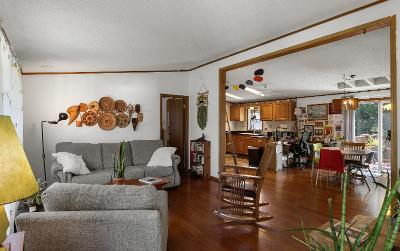 28 Henry Street, Julie & Co. Realty