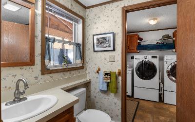 28 Henry Street, Julie & Co. Realty