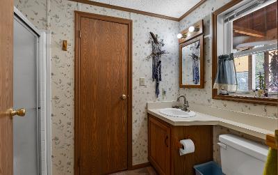 28 Henry Street, Julie & Co. Realty