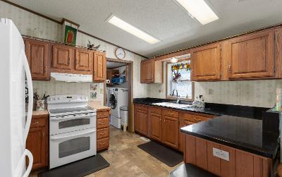 28 Henry Street, Julie & Co. Realty