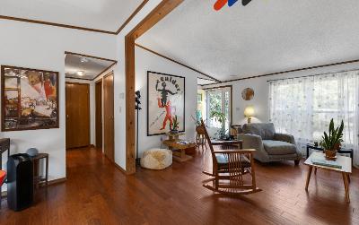 28 Henry Street, Julie & Co. Realty