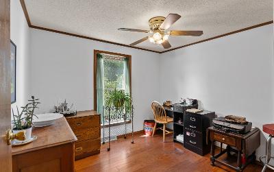 28 Henry Street, Julie & Co. Realty