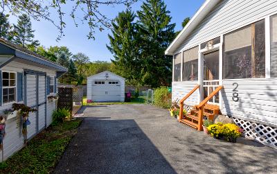 28 Henry Street, Julie & Co. Realty