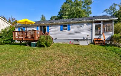 28 Henry Street, Julie & Co. Realty