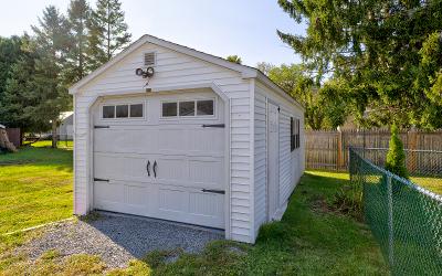 28 Henry Street, Julie & Co. Realty