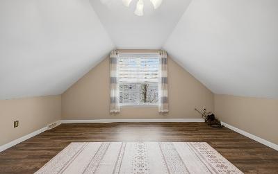 4 Wilshire Boulevard, Julie & Co. Realty