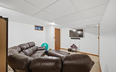 4 Wilshire Boulevard, Julie & Co. Realty