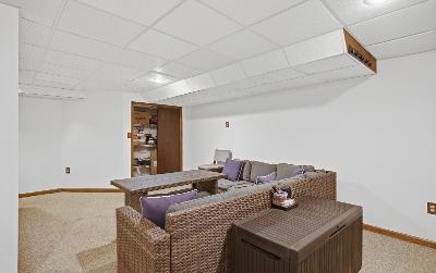 4 Wilshire Boulevard, Julie & Co. Realty