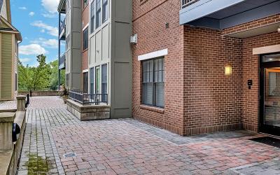 30 Whistler Court, Unit 111, Julie & Co. Realty