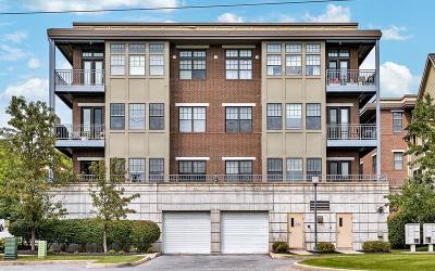 30 Whistler Court, Unit 111, Julie & Co. Realty