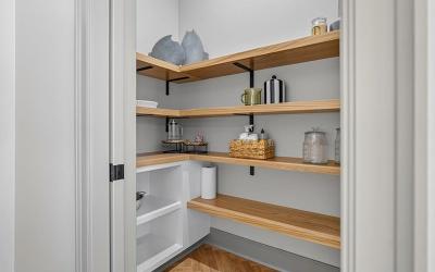 122 Regent Street, Unit #3, Julie & Co. Realty