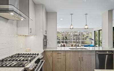 128 Henry Street, Unit #406, Julie & Co. Realty