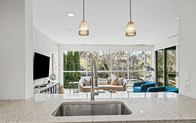 128 Henry Street, Unit #406, Julie & Co. Realty