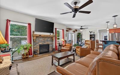 1410 Cosgrove Drive, Julie & Co. Realty