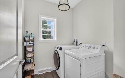 1410 Cosgrove Drive, Julie & Co. Realty