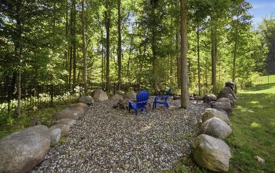 1410 Cosgrove Drive, Julie & Co. Realty