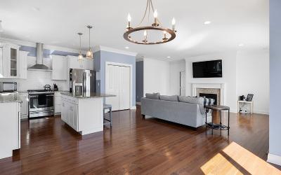 5 Lakepointe Way, Julie & Co. Realty