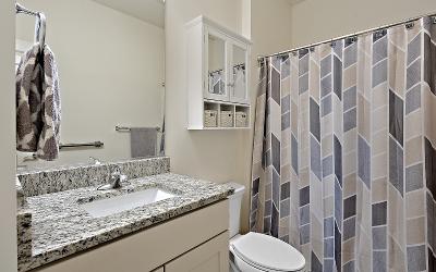 5 Lakepointe Way, Julie & Co. Realty