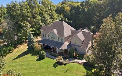 7 Little Drive, Julie & Co. Realty