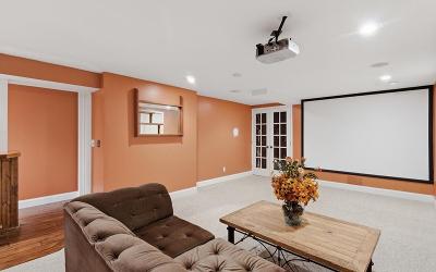 7 Little Drive, Julie & Co. Realty