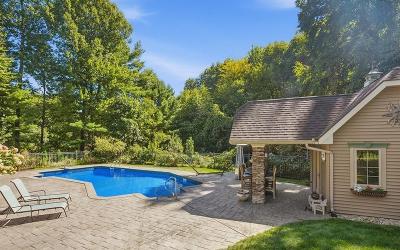 7 Little Drive, Julie & Co. Realty