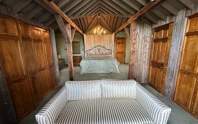 128 Craig Road, Julie & Co. Realty