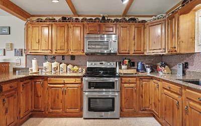 20 Pharaoh Drive, Julie & Co. Realty