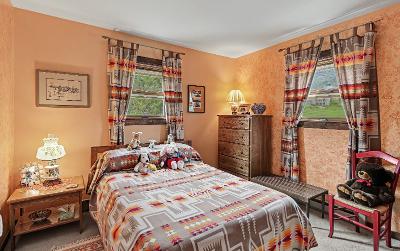 20 Pharaoh Drive, Julie & Co. Realty