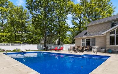 229 Drummond Drive, Julie & Co. Realty