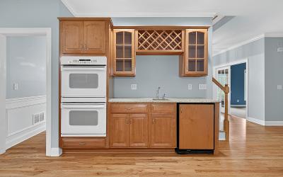 10 Sweetbriar Drive, Julie & Co. Realty