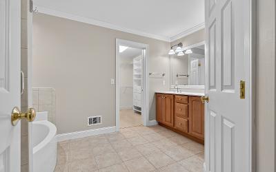 10 Sweetbriar Drive, Julie & Co. Realty
