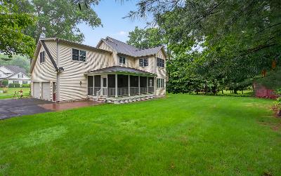 10 Sweetbriar Drive, Julie & Co. Realty