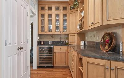 10 Stable Lane, Julie & Co. Realty