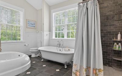 10 Stable Lane, Julie & Co. Realty