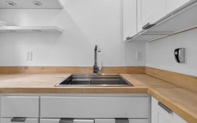 1489 US Route 9, Julie & Co. Realty