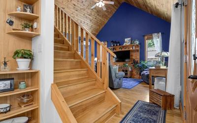 8 Hemlock Drive, Julie & Co. Realty