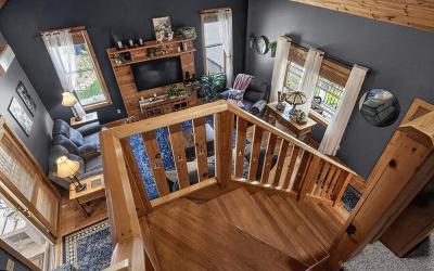 8 Hemlock Drive, Julie & Co. Realty