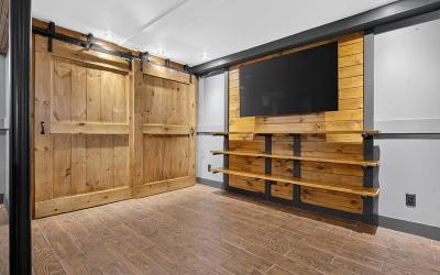 8 Hemlock Drive, Julie & Co. Realty