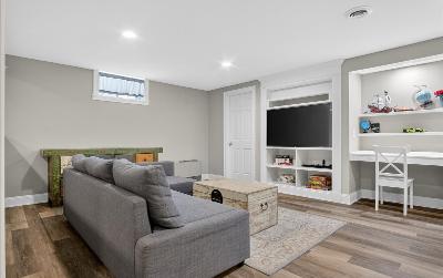 2 Stable Lane, Julie & Co. Realty