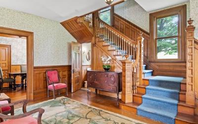 284 Edgemont Road, Julie & Co. Realty