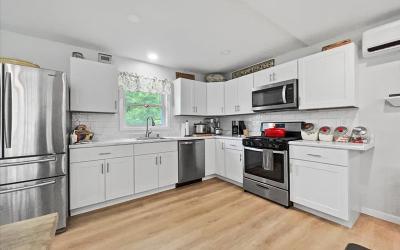 284 Edgemont Road, Julie & Co. Realty
