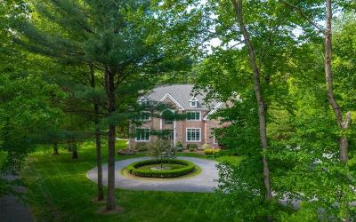 7 Towline Lane, Julie & Co. Realty