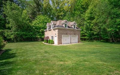 7 Towline Lane, Julie & Co. Realty