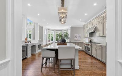 7 Towline Lane, Julie & Co. Realty