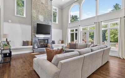 7 Towline Lane, Julie & Co. Realty