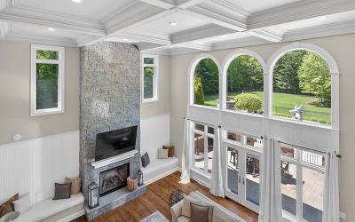 7 Towline Lane, Julie & Co. Realty