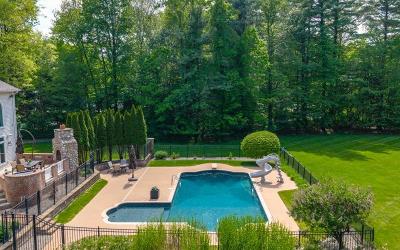 7 Towline Lane, Julie & Co. Realty